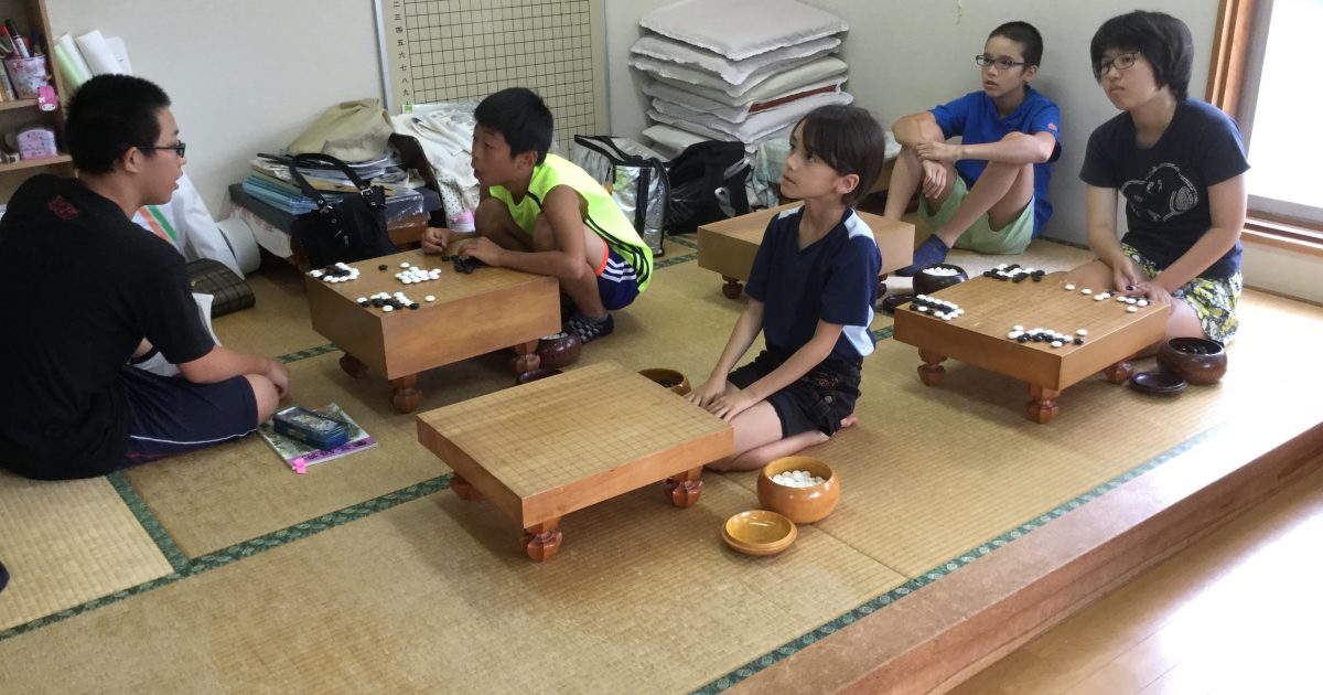子ども囲碁教室の様子